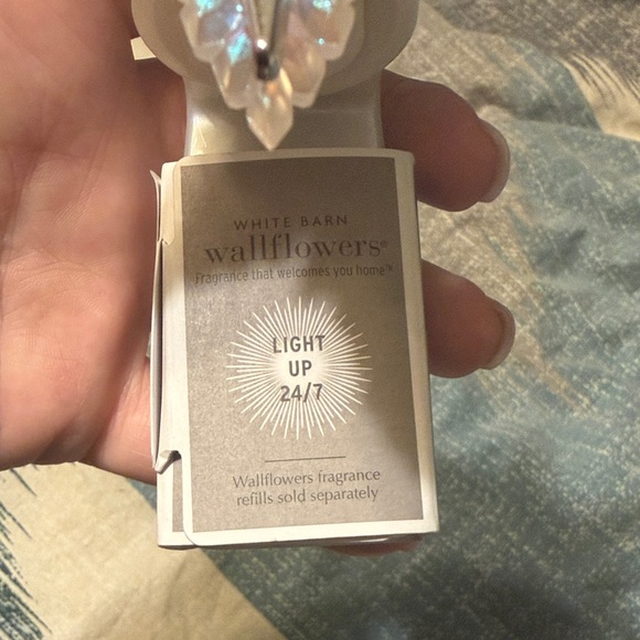 Wallflower Plug In - Picture 3 of 3